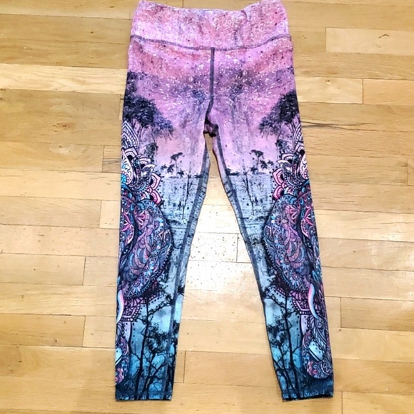 Evolution and Creation Pants - Women’s Super Cute Leggings Sz M
Evolution & Creation Elephant & Mandala Design